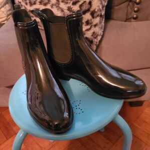 New patent leather flat booties hp🔥🔥🔥